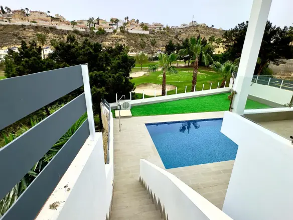 4-bedroom Villa In Rojales, Spain (260 M²)