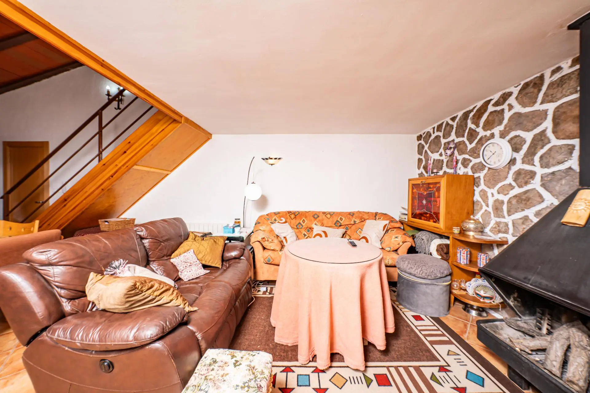 Country House Of 299 M² In Onil, Spain
