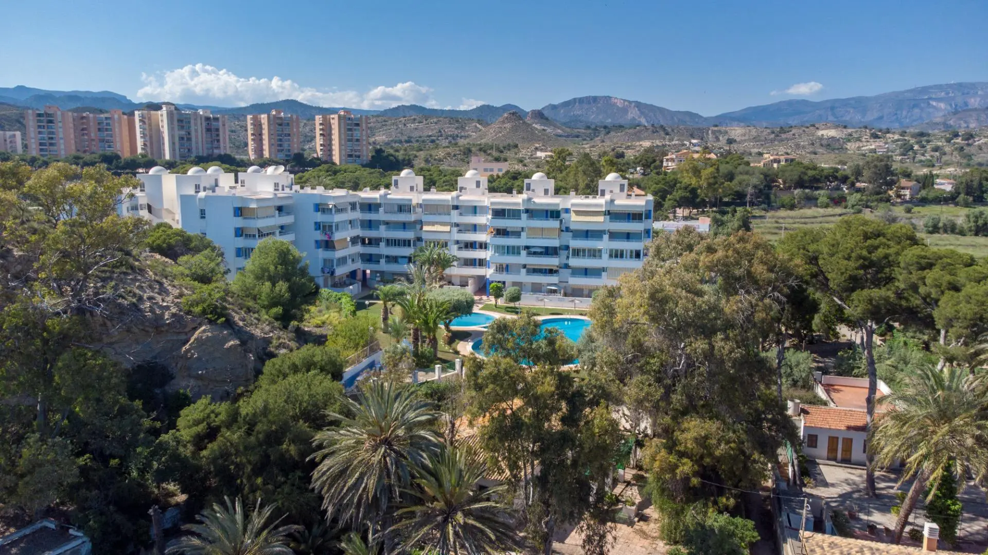 Terraced House Of 114 M² In Villajoyosa, Spain