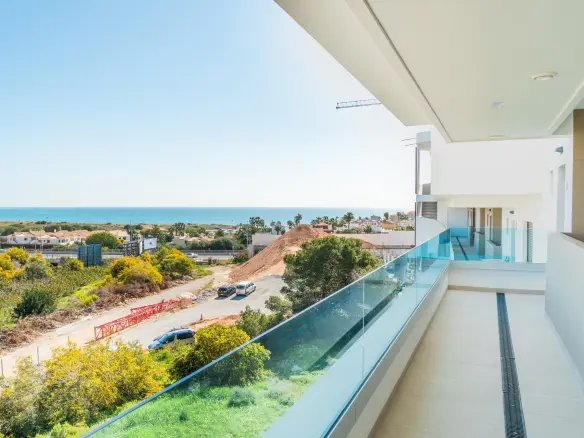 3-bedroom Apartment In Orihuela Costa, Spain (119 M²)
