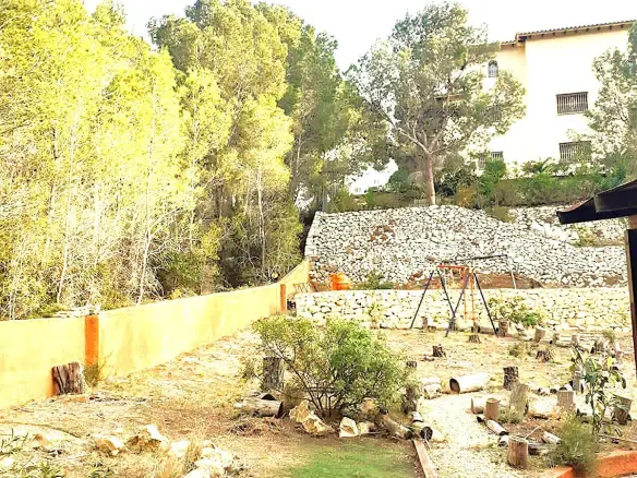 4-bedroom Plot In Altea, Spain (280 M²)