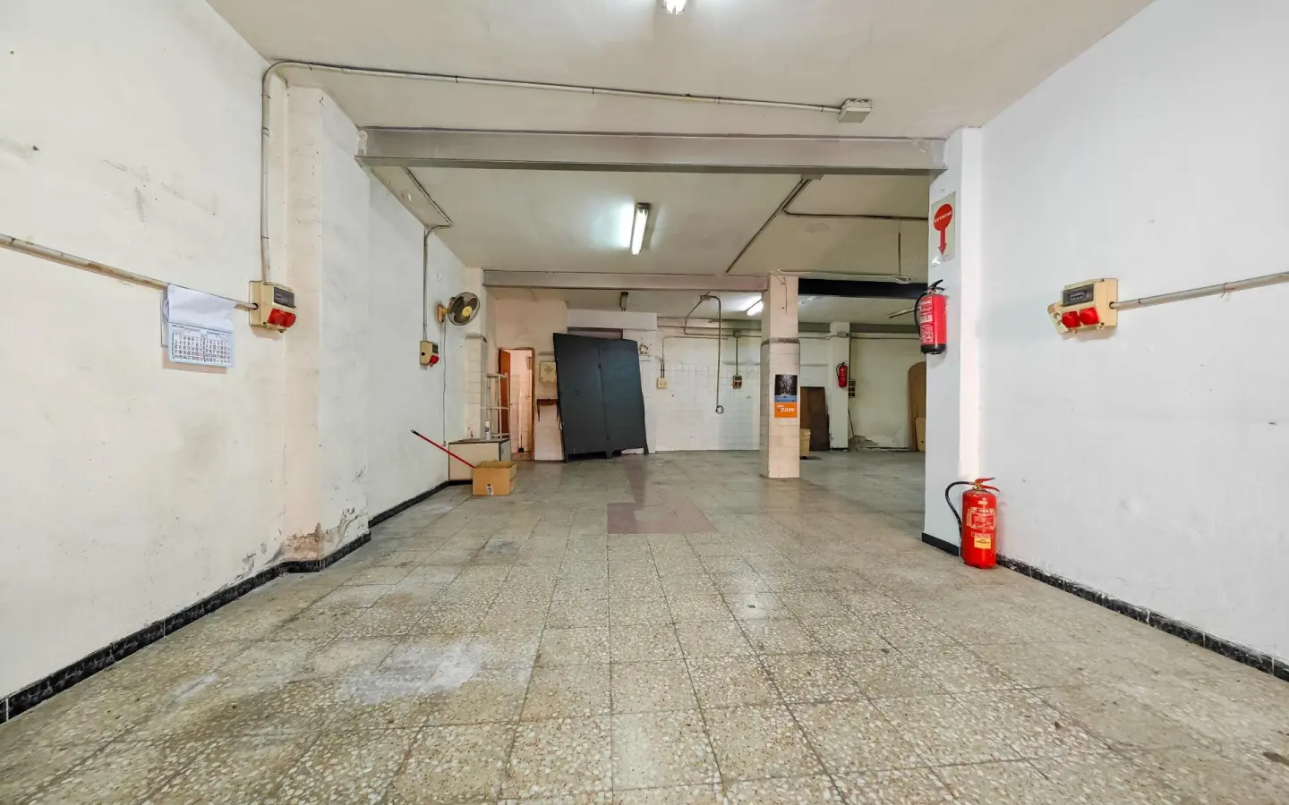 Commercial Unit In Elche, Spain (133 M²)