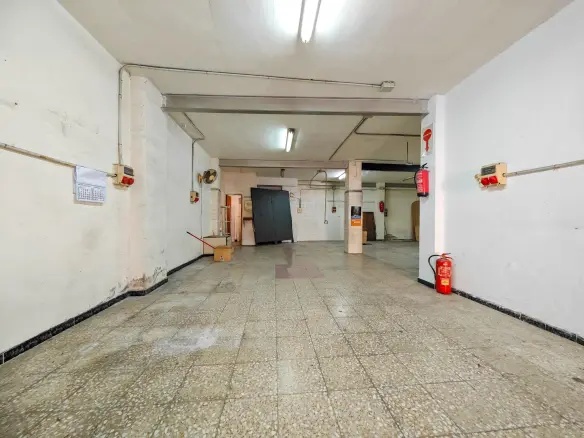 Commercial Unit In Elche, Spain (133 M²)