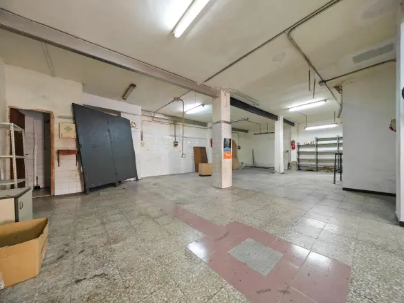 Commercial Unit In Elche, Spain (133 M²)