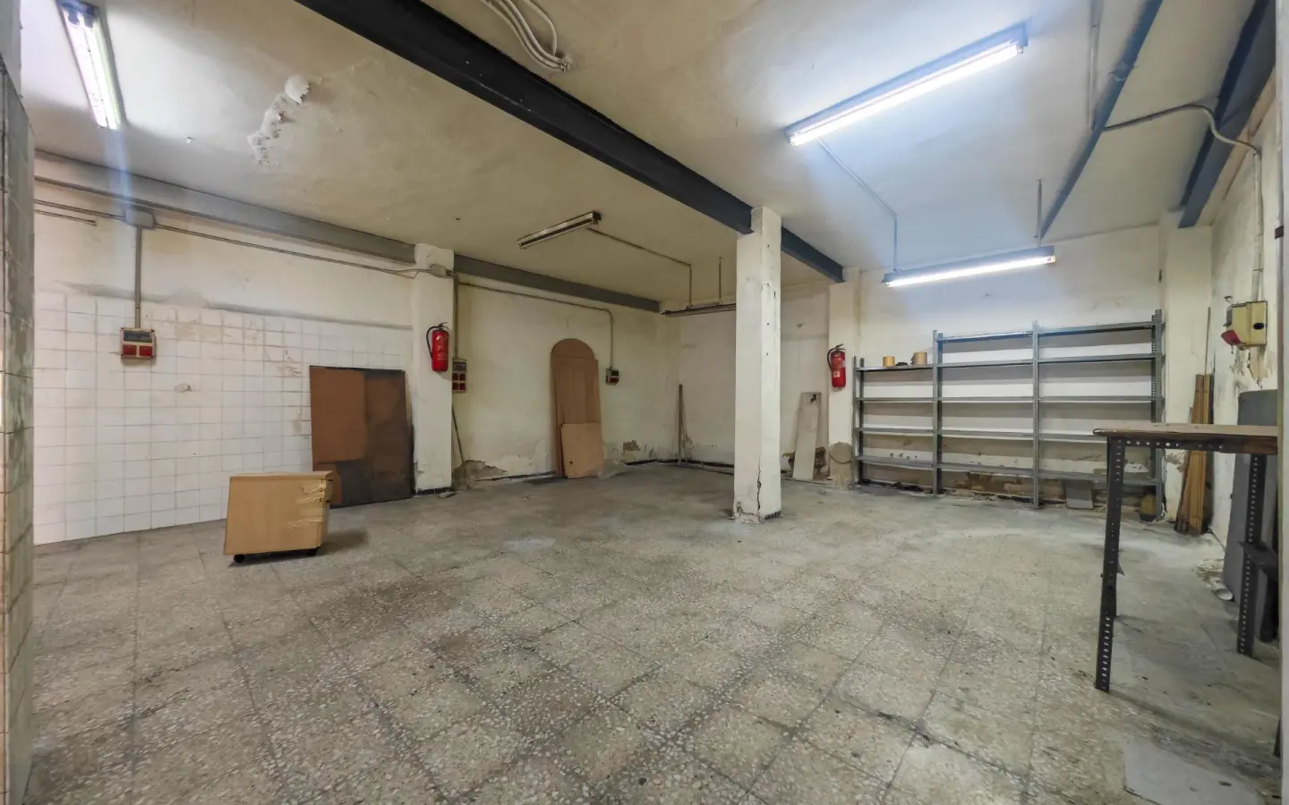 Commercial Unit In Elche, Spain (133 M²)