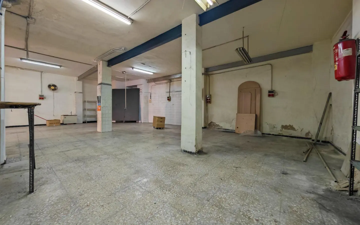 Commercial Unit In Elche, Spain (133 M²)