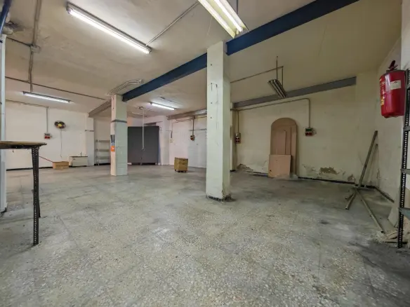 Commercial Unit In Elche, Spain (133 M²)