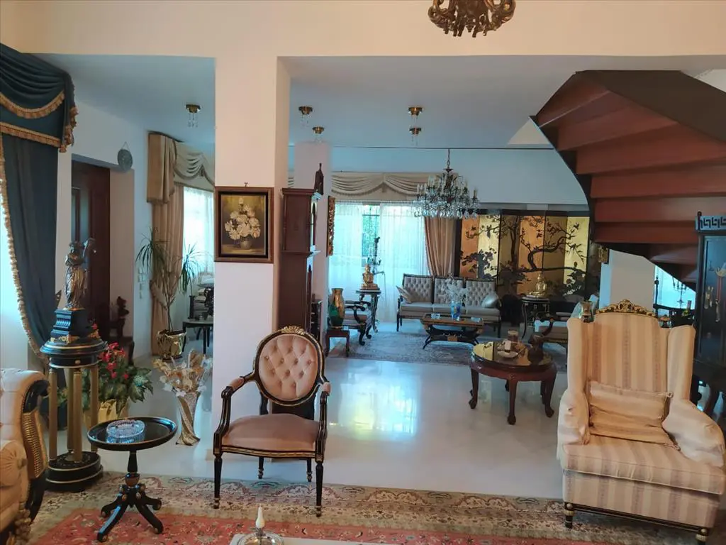 Detached House Of 640 M² In Athens