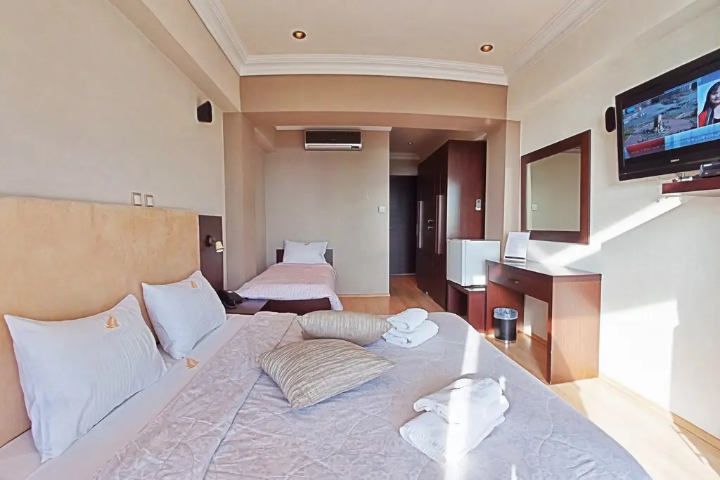 Hotel Of 340 M² On The Olympic Coast