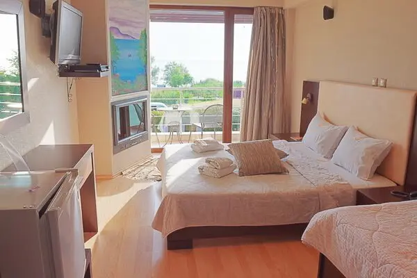 Hotel Of 340 M² On The Olympic Coast