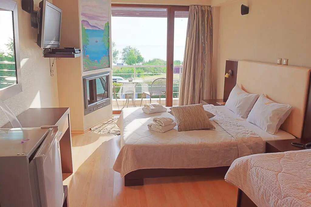 Hotel Of 340 M² On The Olympic Coast