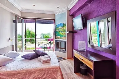 Hotel Of 340 M² On The Olympic Coast