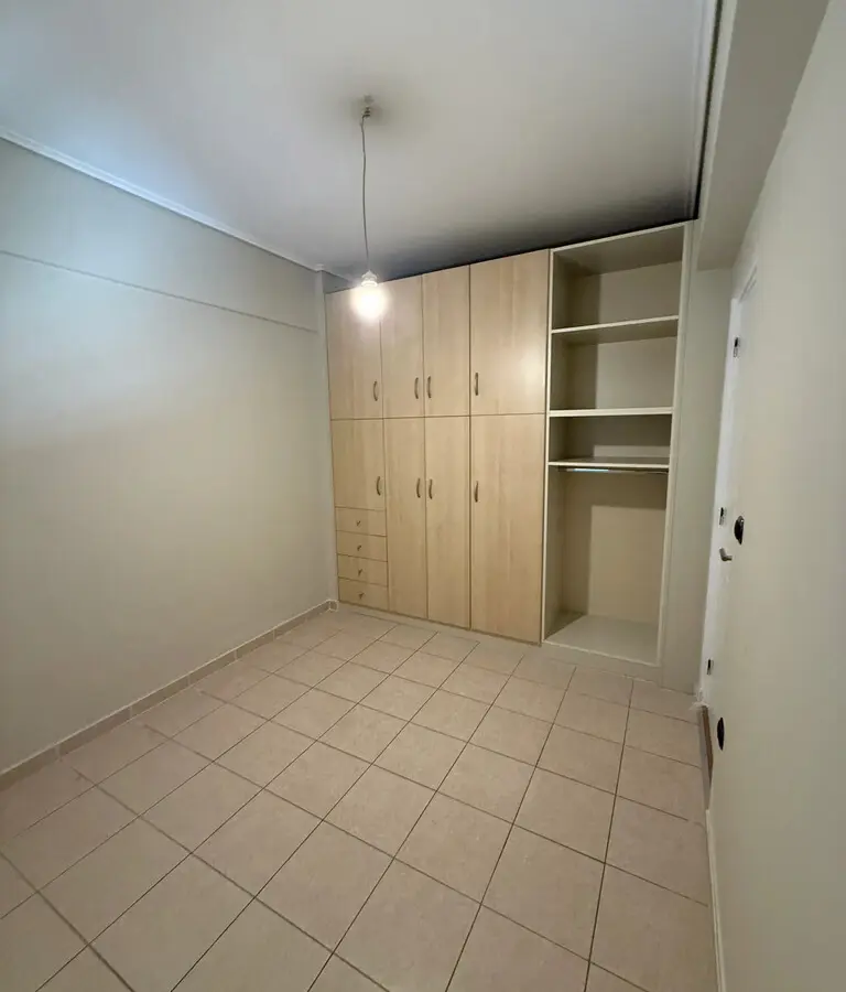 Flat Of 98 M² In Athens