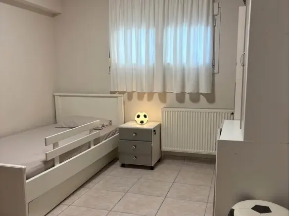 3-bedroom Flat In Pylea, Greece (105 M²)