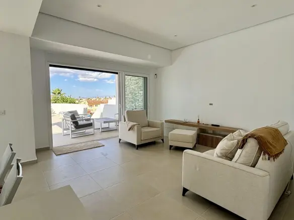 3-bedroom Villa In Benijofar, Spain (120 M²)