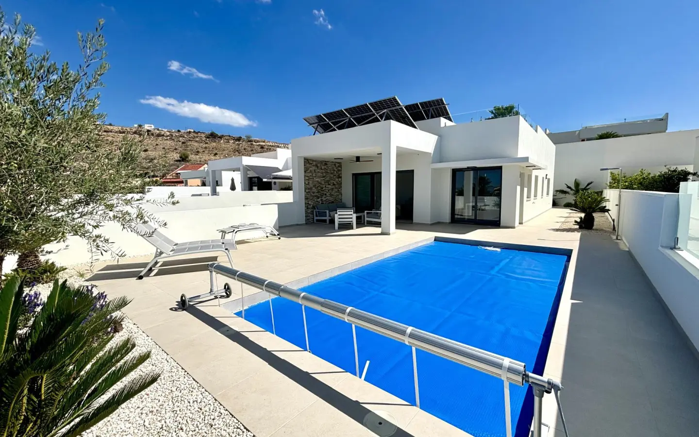 3-bedroom Villa In Benijofar, Spain (120 M²)