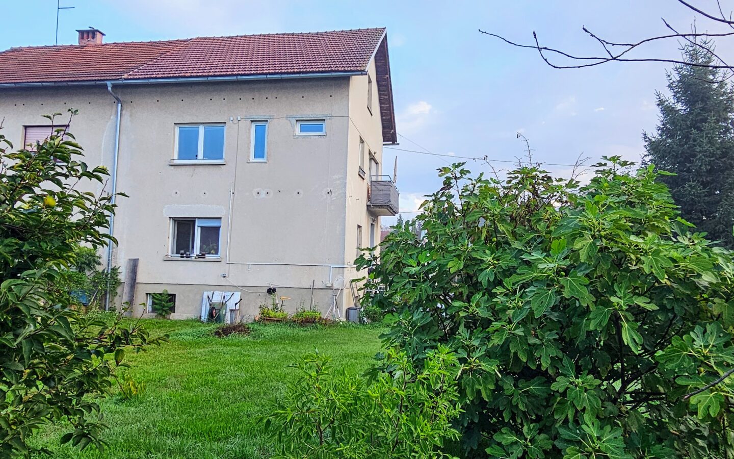 Spacious Semi-detached House With Development Potential In Prime Ljubljana Location