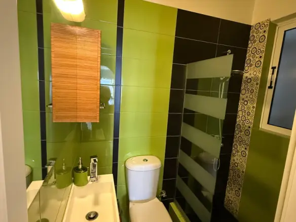 3-bedroom Flat In Alimos, Greece (98 M²)