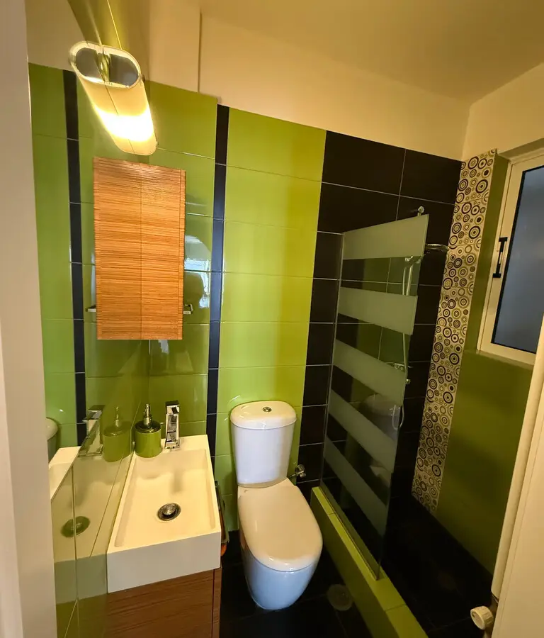 Flat Of 98 M² In Athens