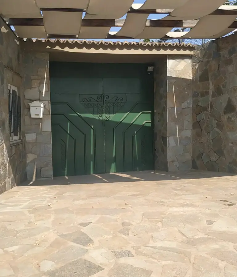 9-bedroom Villa In Dafnouses, Greece (525 M²)