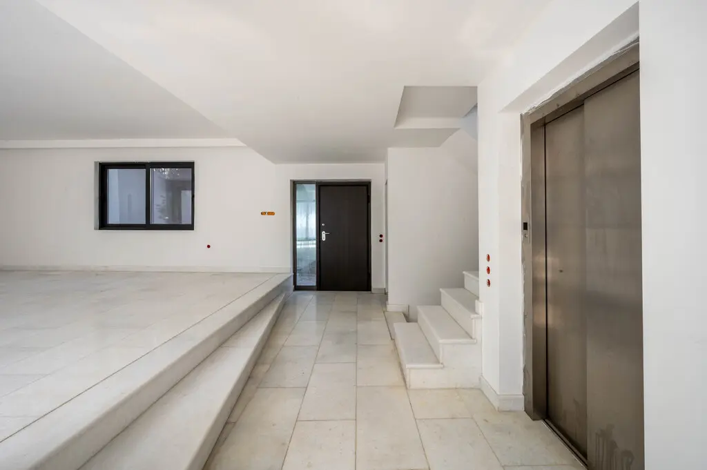 Villa Of 462 M² In Attica