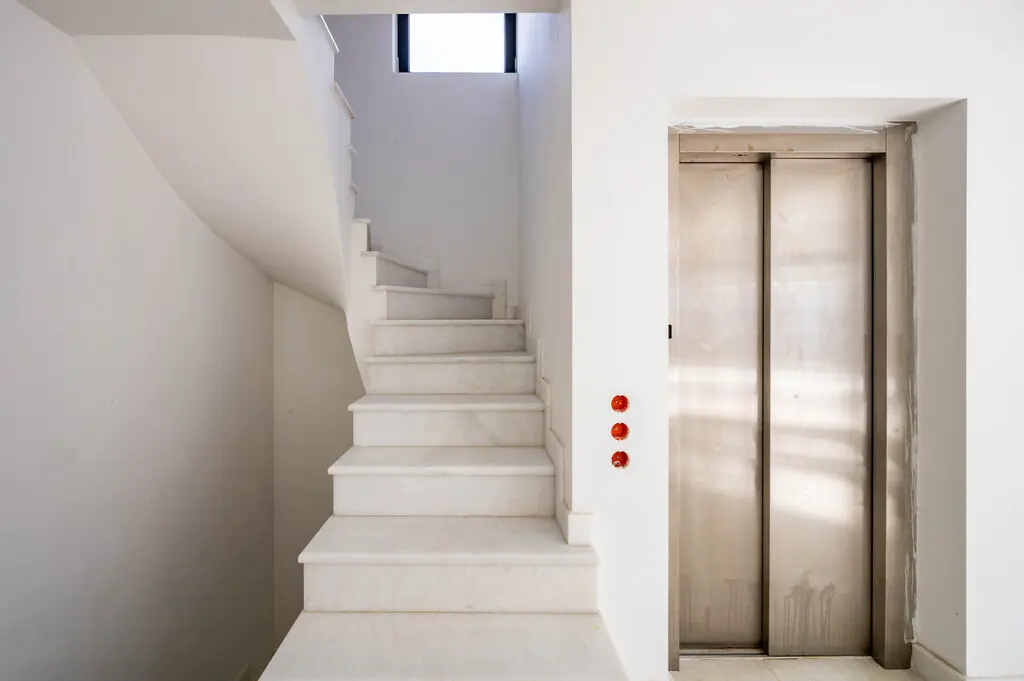 Villa Of 462 M² In Attica
