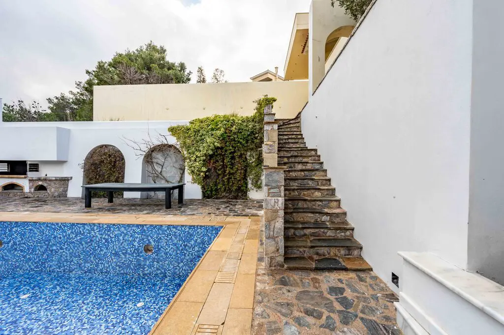 Villa Of 462 M² In Attica