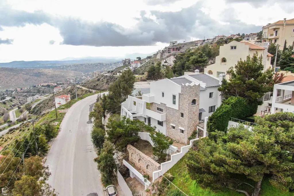 Villa Of 462 M² In Attica