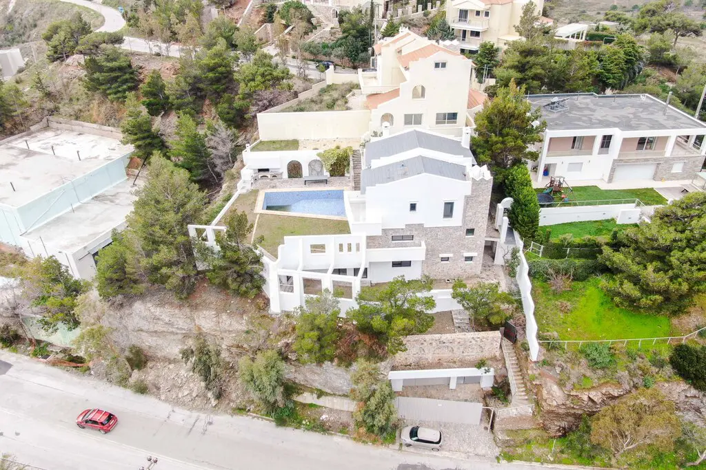 Villa Of 462 M² In Attica
