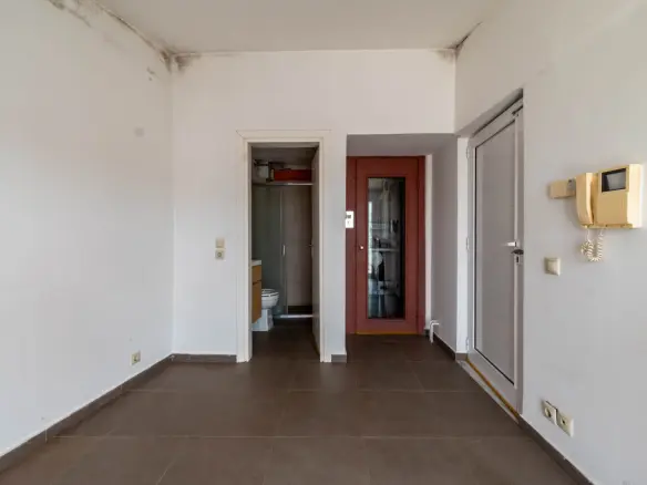3-bedroom Flat In Zografou, Greece (92 M²)