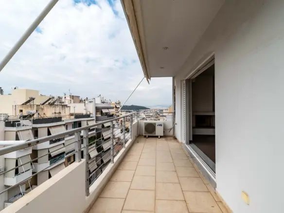3-bedroom Flat In Zografou, Greece (92 M²)