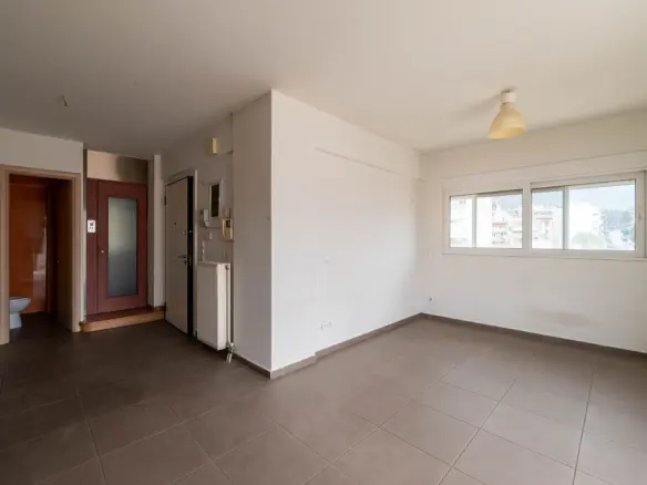 3-bedroom Flat In Zografou, Greece (92 M²)