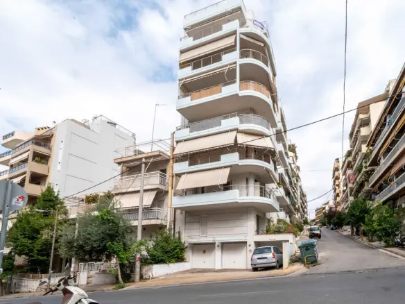 3-bedroom Flat In Zografou, Greece (92 M²)
