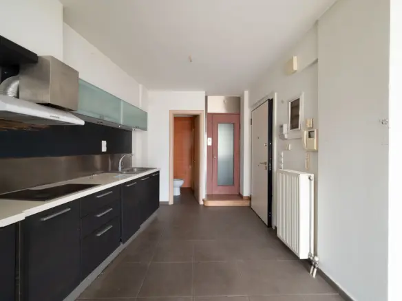 3-bedroom Flat In Zografou, Greece (92 M²)