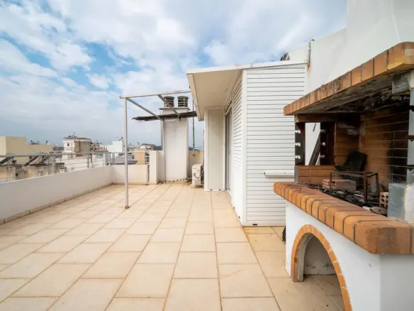 3-bedroom Flat In Zografou, Greece (92 M²)