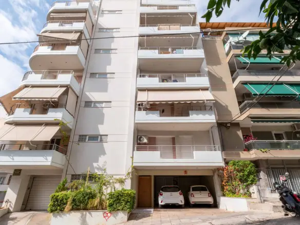 3-bedroom Flat In Zografou, Greece (92 M²)