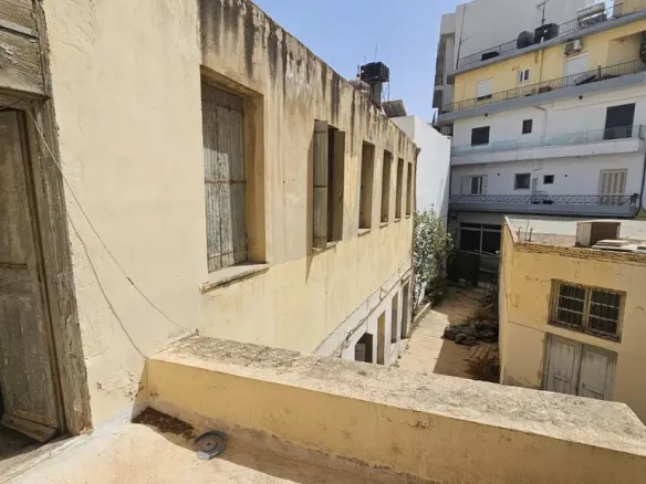 14-bedroom Building In Heraclion Cretes, Greece (354 M²)