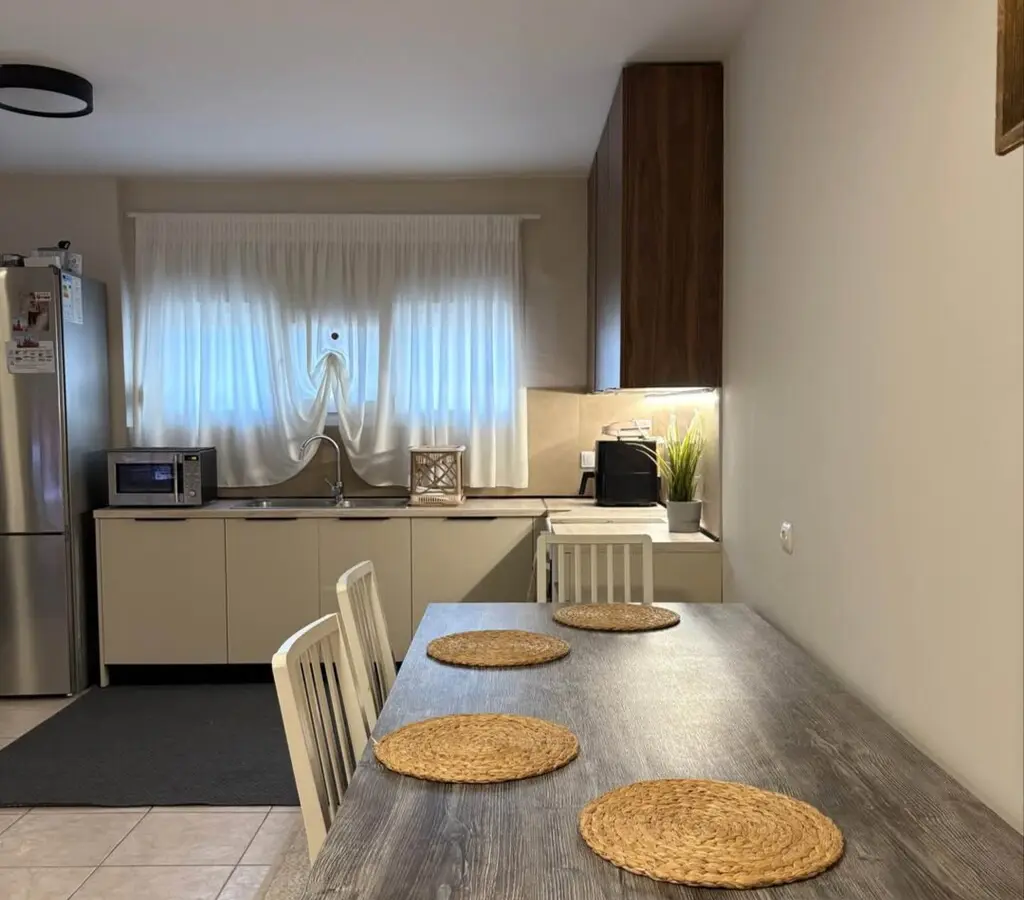 3-bedroom Flat In Pylea, Greece (105 M²)
