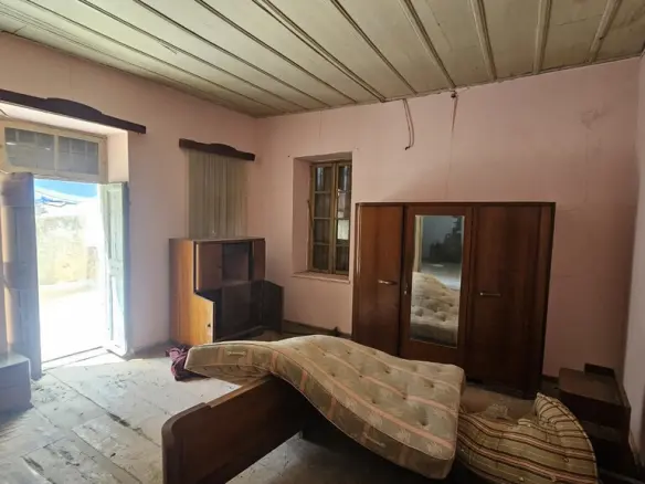14-bedroom Building In Heraclion Cretes, Greece (354 M²)