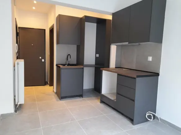 Flat In Center Of Thessaloniki, Greece (23 M²)