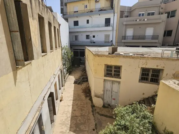 14-bedroom Building In Heraclion Cretes, Greece (354 M²)