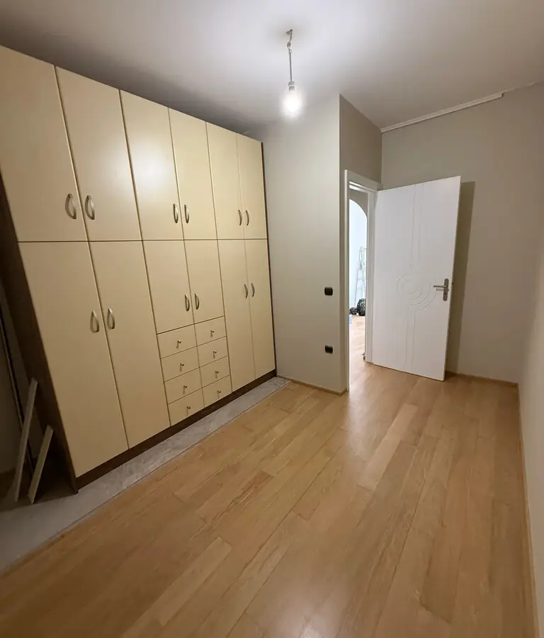 Flat Of 98 M² In Athens