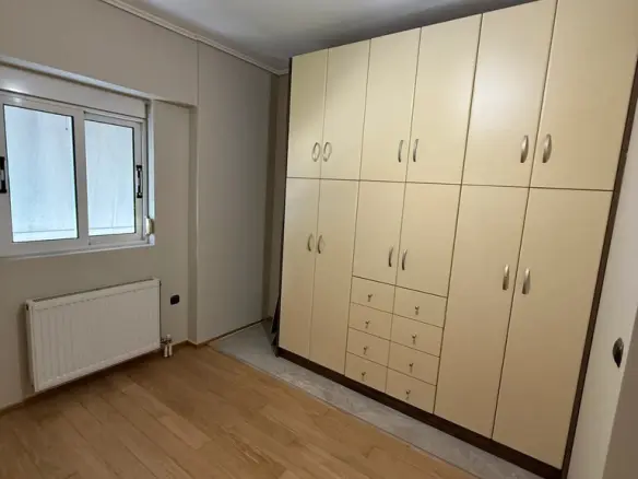 3-bedroom Flat In Alimos, Greece (98 M²)