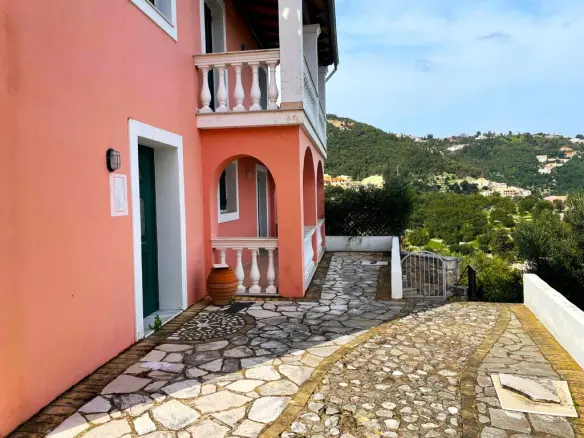 Detached House Of 146 M² In Corfu
