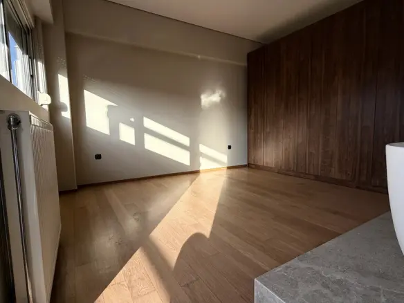 3-bedroom Flat In Alimos, Greece (98 M²)