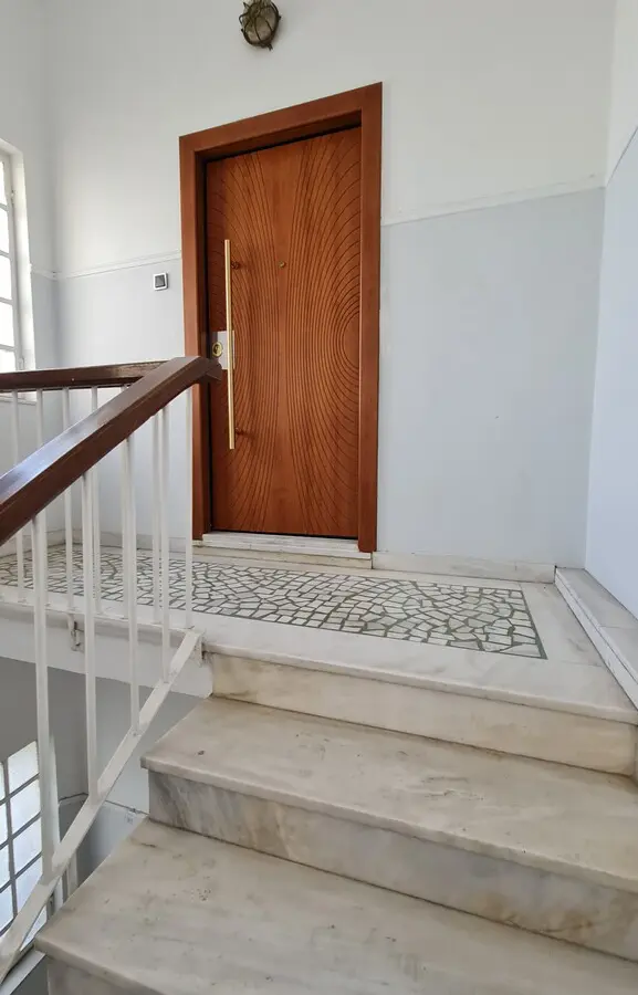 Building Of 419 M² In Athens