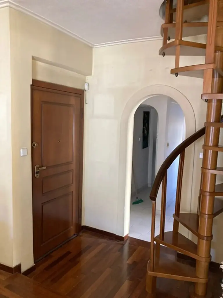 2-bedroom Maisonette In Neos Kosmos, Greece (104 M²)