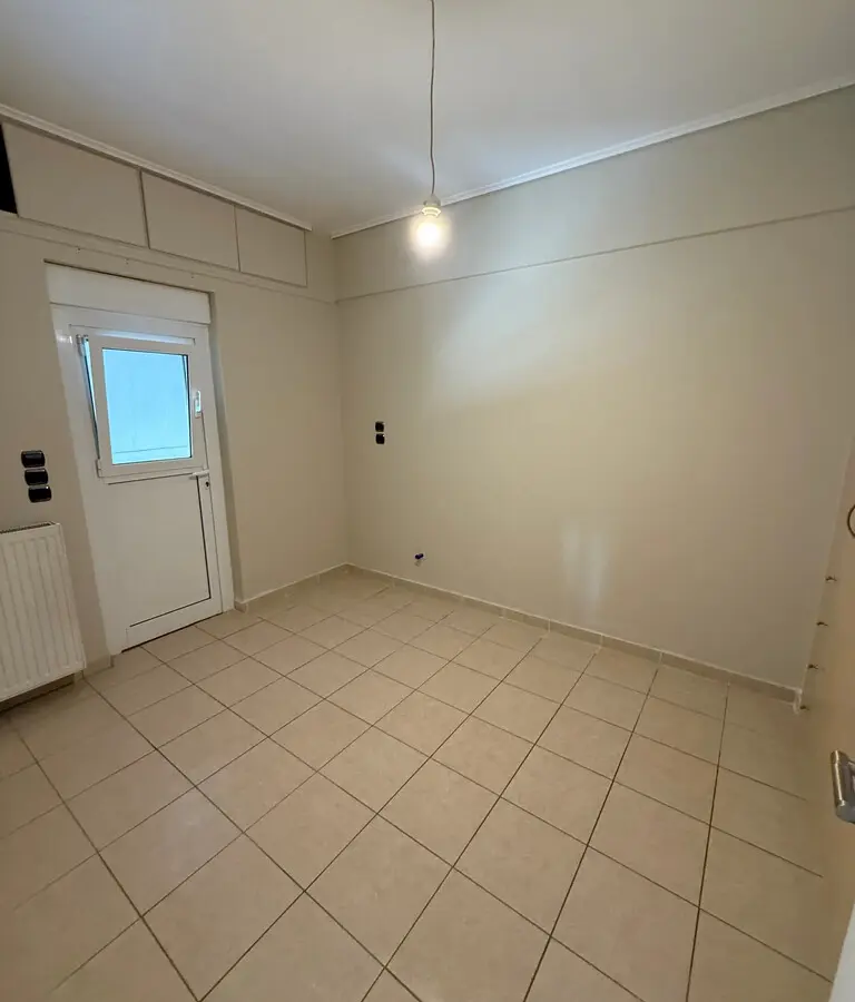 Flat Of 98 M² In Athens