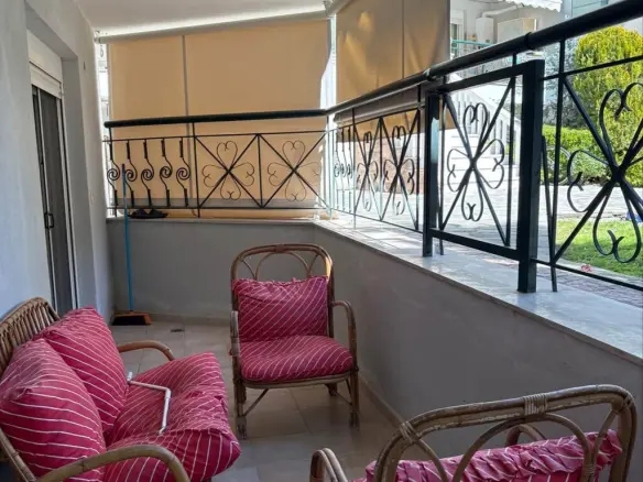 3-bedroom Flat In Pylea, Greece (105 M²)