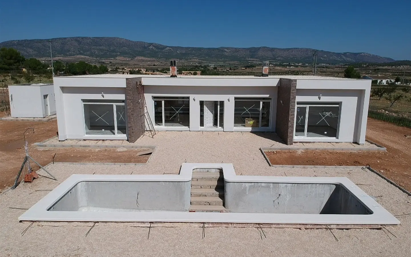 3-bedroom Detached Villa In Pinoso, Spain (150 M²)